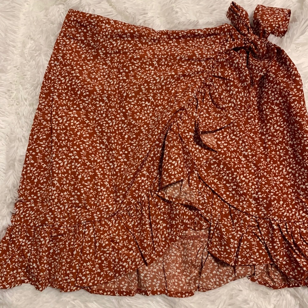ASYMMETRICAL WRAPPED FLORAL ORANGE SKIRT